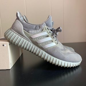 RARE CUSTOM Adidas Yeezy UltraBoost Sz 10.5